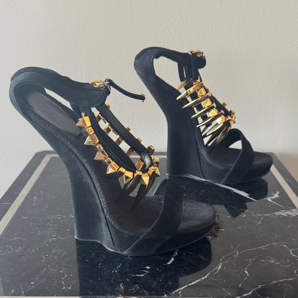 Giuseppe Zanotti Alien Black and Gold Wedge Heels 39 Rare - Picture 3 of 6